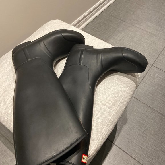 Hunter Black Women's Winter & Rain Boots - Picture 4 of 8